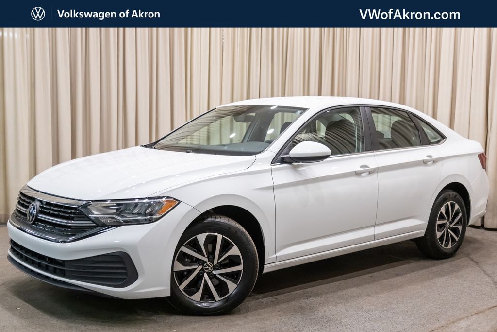 Pure White 2024 Volkswagen Jetta Sedan Front-Wheel Drive 8-Speed Automatic