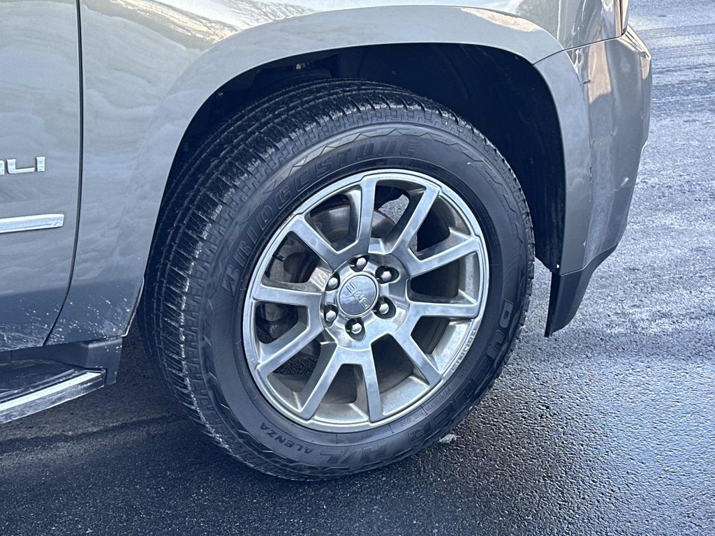 Thumbnail: 2017 GMC Yukon - 18