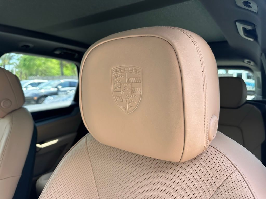 Thumbnail: 2026 Porsche Cayenne - 24