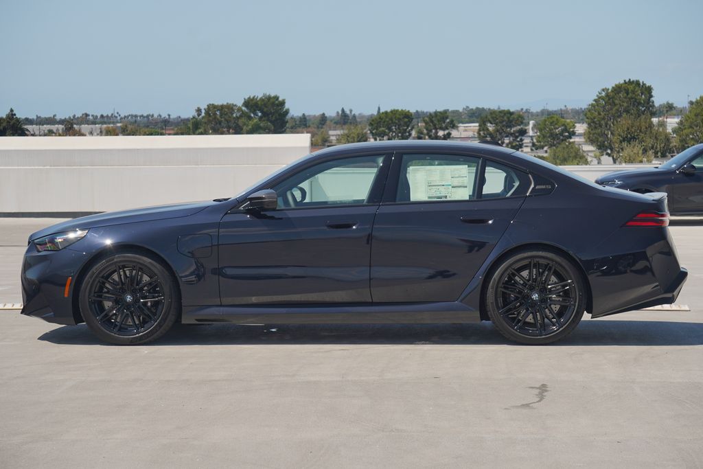 Thumbnail: 2026 BMW M5 - 4