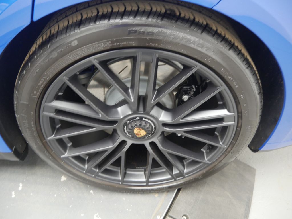 Thumbnail: 2026 Porsche Panamera - 14