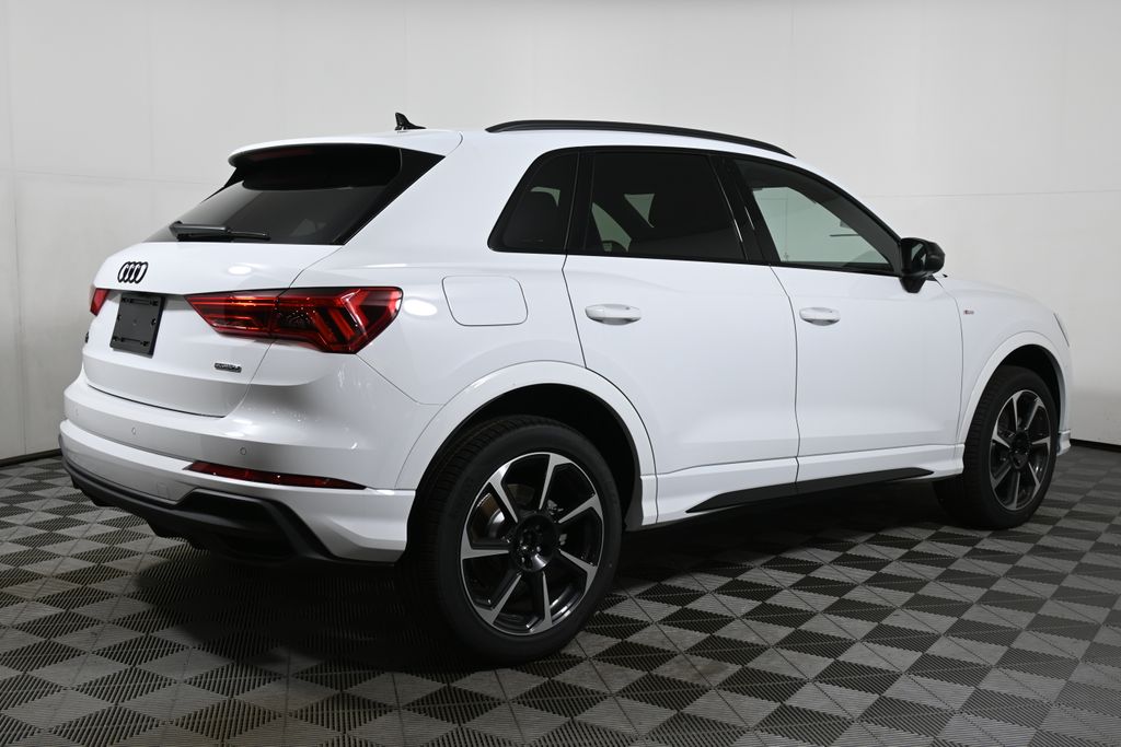 Thumbnail: 2025 Audi Q3 - 7