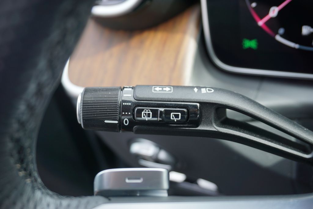 Thumbnail: 2025 Mercedes-Benz GLC - 30