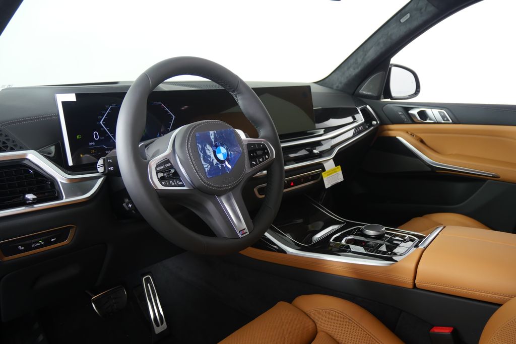 Thumbnail: 2026 BMW X7 - 13