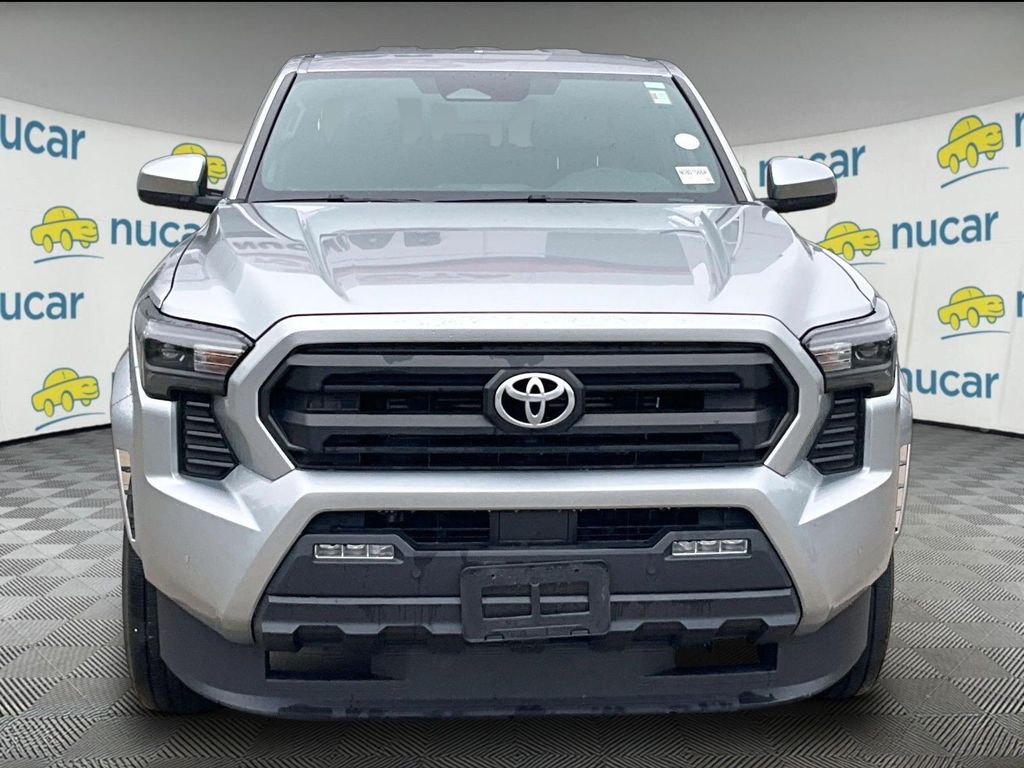 2024 Toyota Tacoma — photo 2