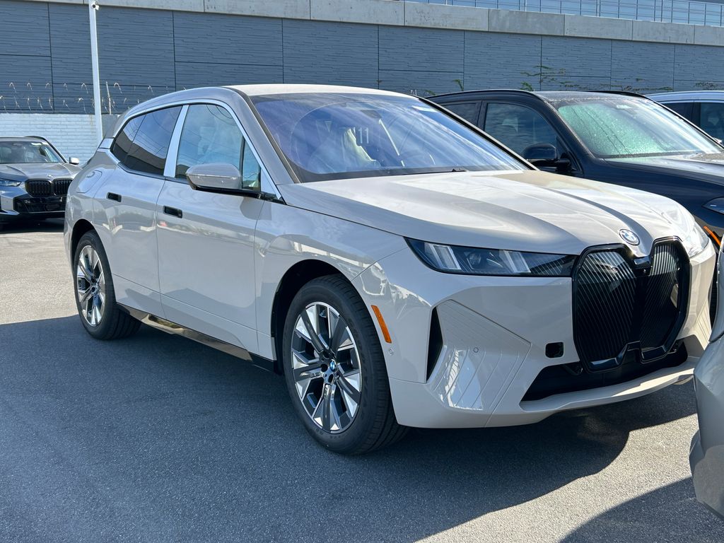 Thumbnail: 2026 BMW iX - 2