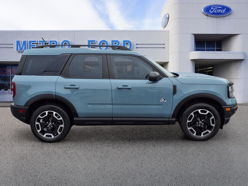 Certified 2023 Ford Bronco Sport Outer Banks with VIN 3FMCR9C6XPRD75410 for sale in Kansas City