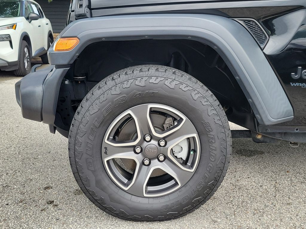 2020 Jeep Wrangler Unlimited Black and Tan - Photo 6