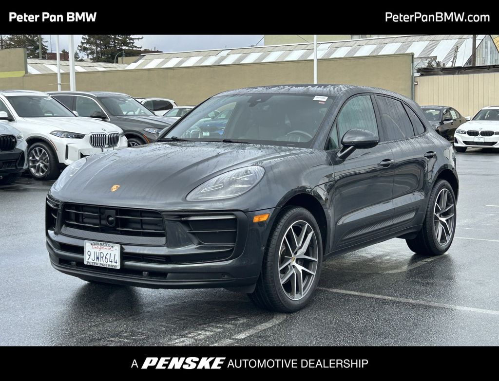 Thumbnail: 2023 Porsche Macan - 1