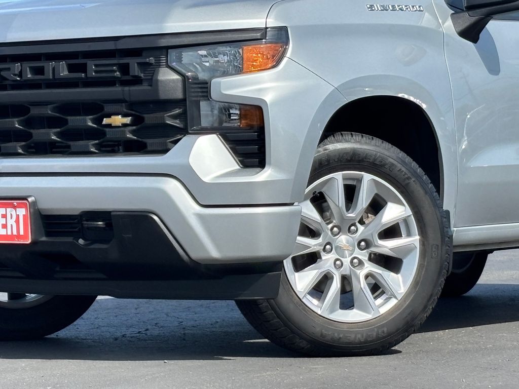 Used Car 2022 Chevrolet Silverado 1500  Custom For Sale Under $35,000 In Austin, Texas