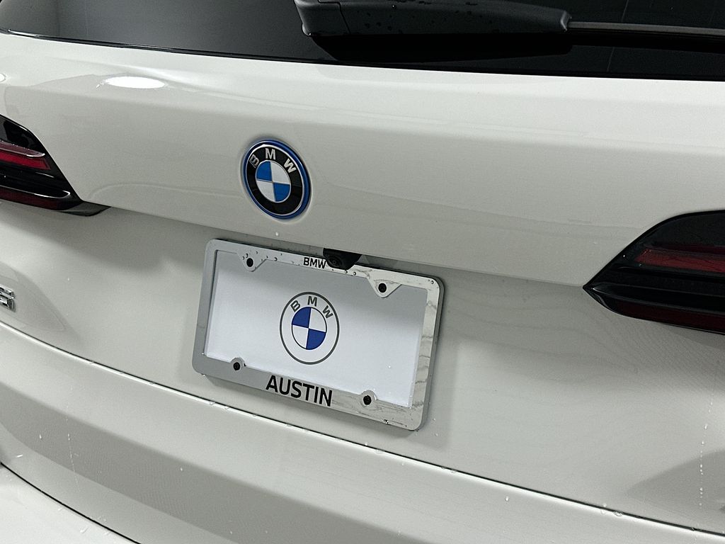 Thumbnail: 2026 BMW X5 - 22