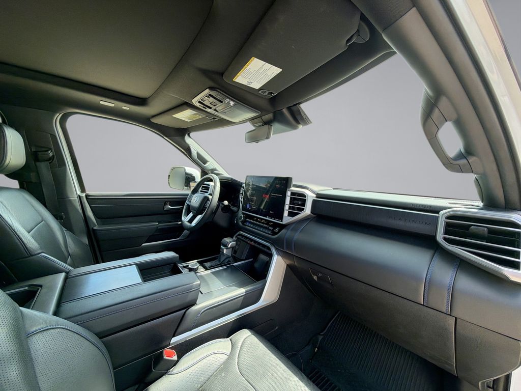 Thumbnail: 2023 Toyota Sequoia - 15