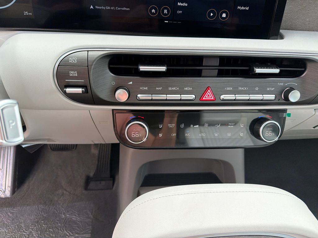 New 2026 White Hyundai Blue SEL Premium image 30