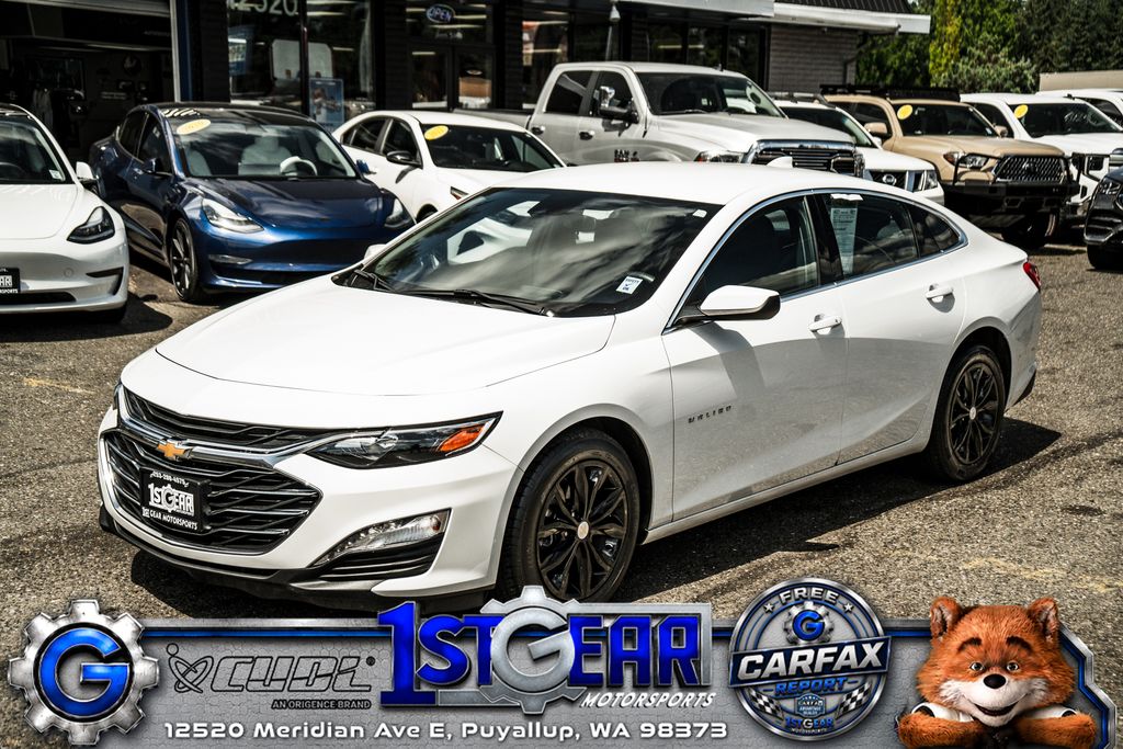 White 2024 Chevrolet Malibu Sedan Front-Wheel Drive Continuously Variable Transmission
