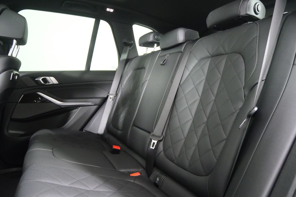 Thumbnail: 2025 BMW X5 - 15