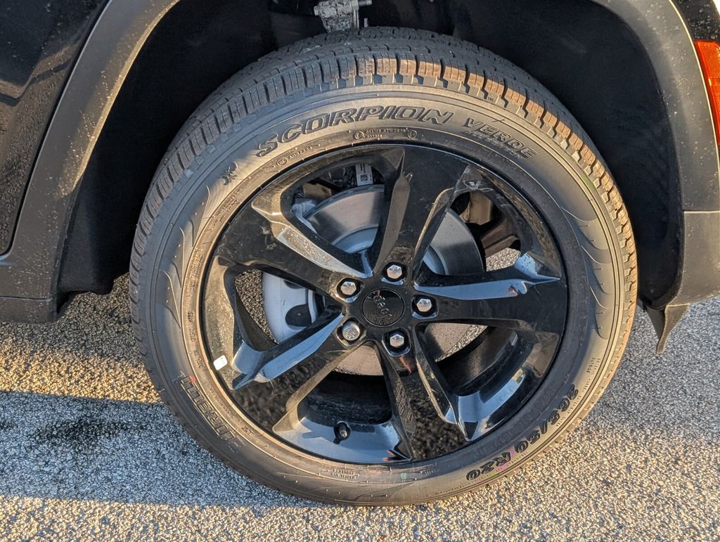 new 2026 Jeep Grand Cherokee car, priced at $46,725