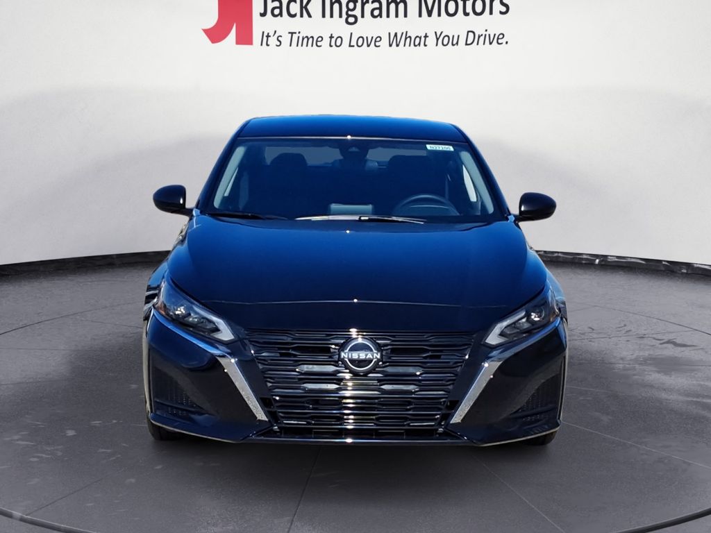 used 2025 Nissan Altima car
