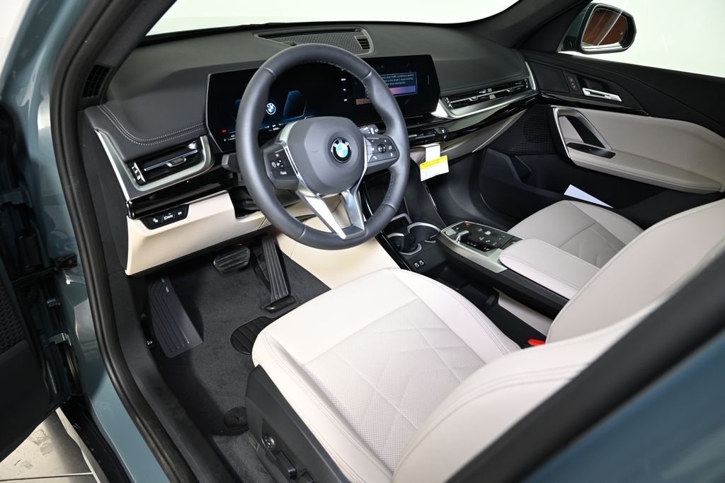 2025 BMW X1 xDrive28i 15