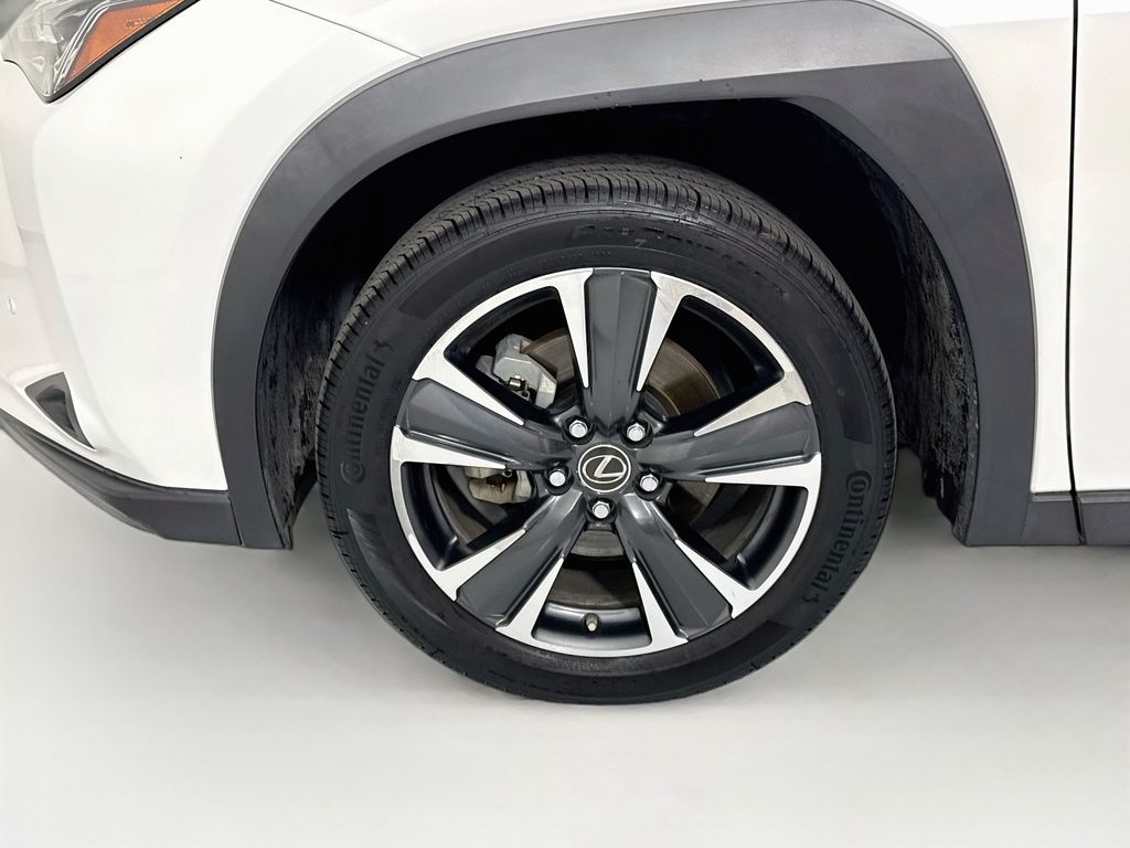 Thumbnail: 2022 Lexus UX - 30