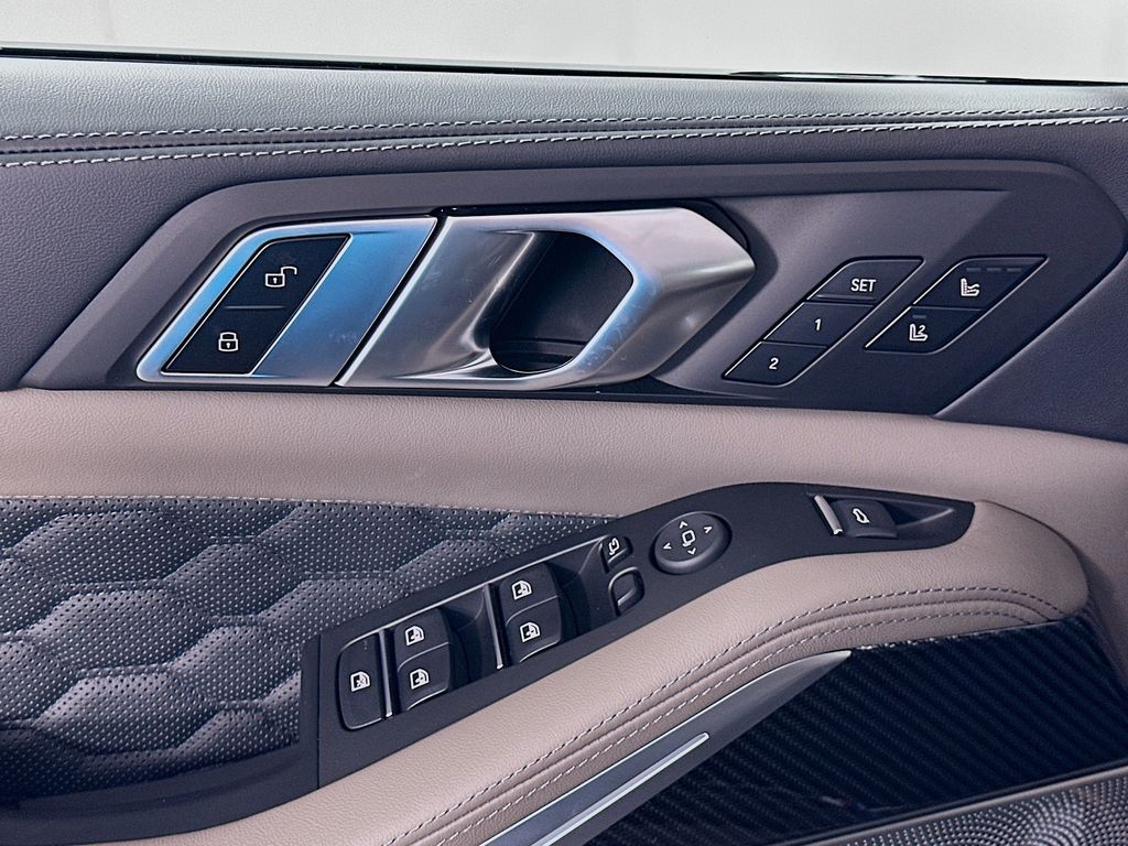 Thumbnail: 2026 BMW X5 - 20