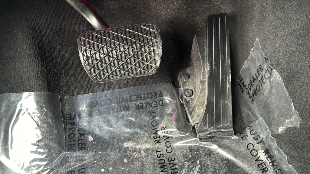 used 2024 Mercedes-Benz GLE car, priced at $43,950