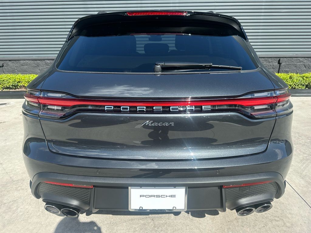 Thumbnail: 2026 Porsche Macan - 12