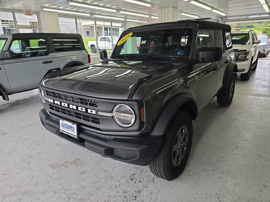 Gray Metallic 2025 Ford Bronco SUV / Crossover Four-Wheel Drive 7-Speed Manual