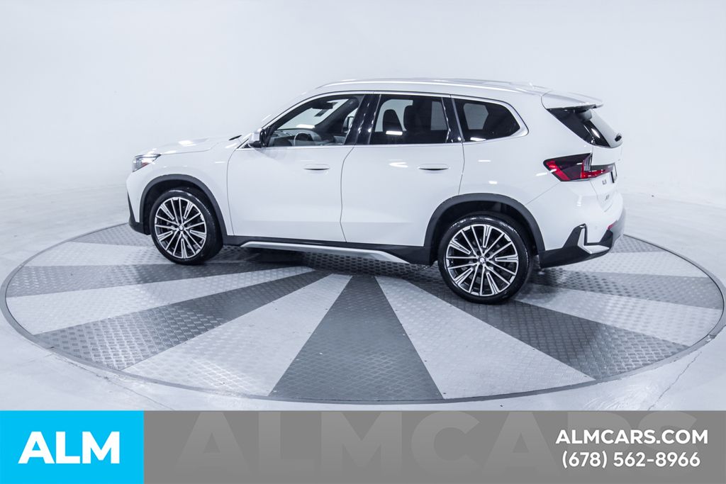 Used 2023 White BMW xDrive28i image 5