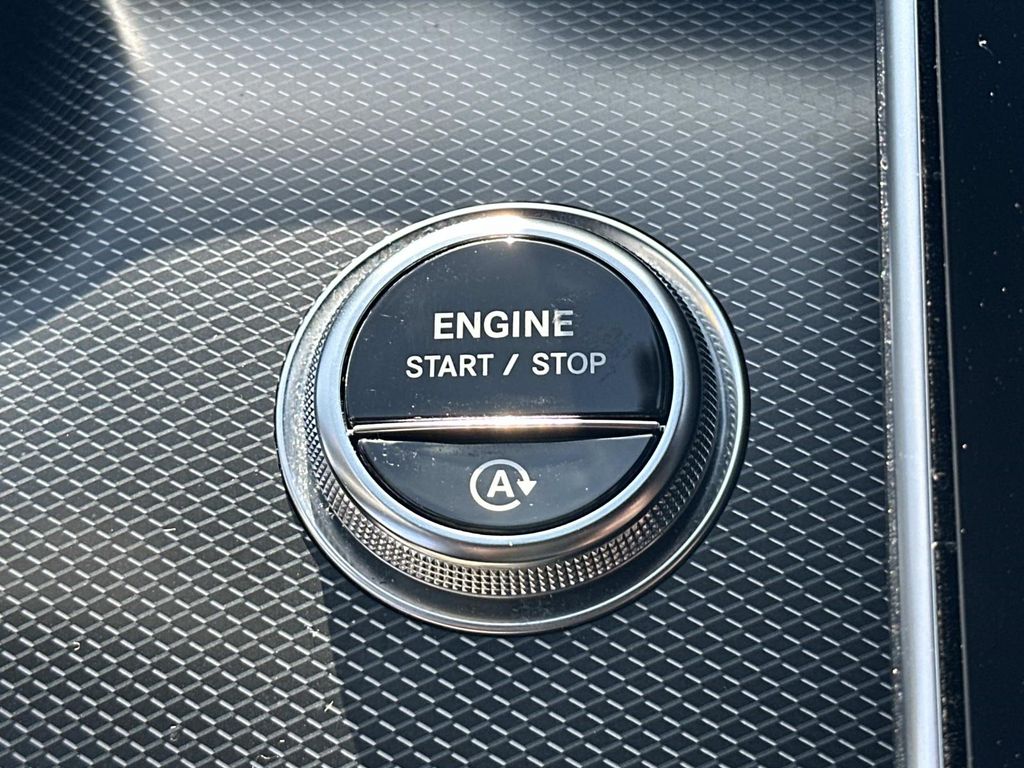 Thumbnail: 2024 Mercedes-Benz C-Class - 23