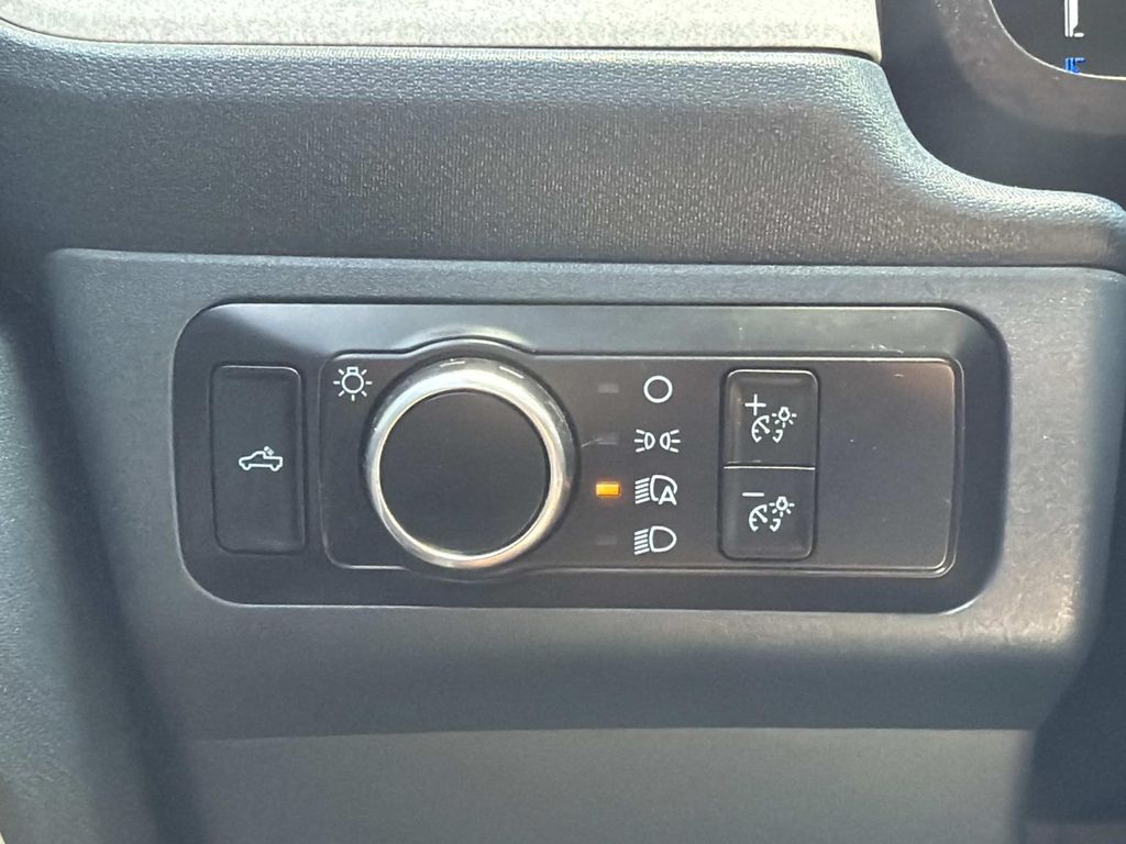 Used 2025 Ford Maverick XLT 4D Crew Cab