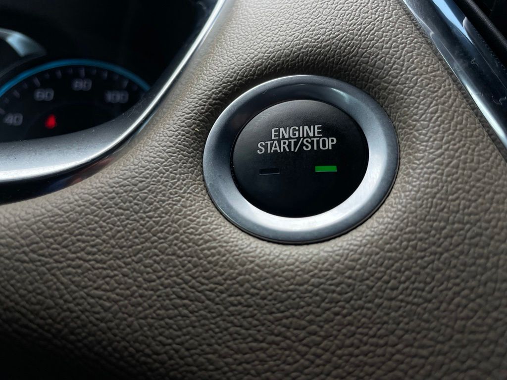 Thumbnail: 2023 Chevrolet Traverse - 21