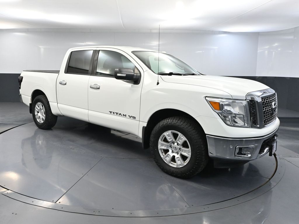 Glacier White 2018 Nissan Titan Pickup Truck Four-Wheel Drive 7-Speed Automatic