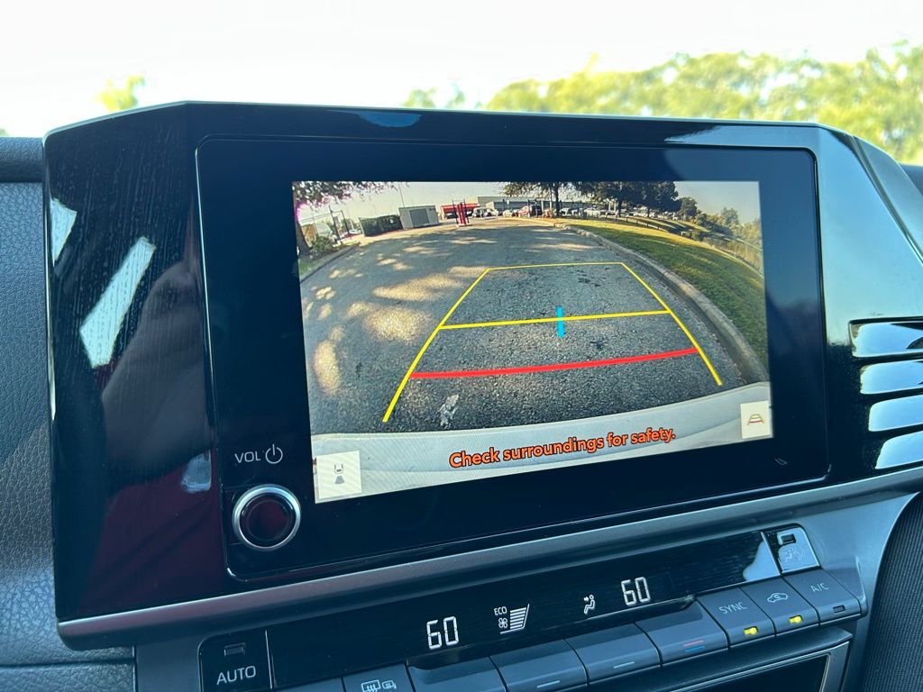 Thumbnail: 2025 Toyota Camry - 25