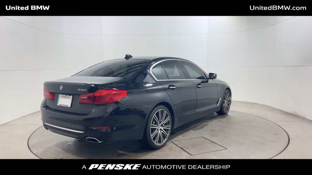 Thumbnail: 2017 BMW 5 Series - 8