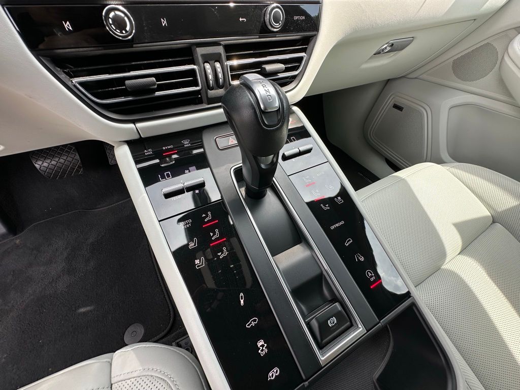 2022 Porsche Macan GTS 24