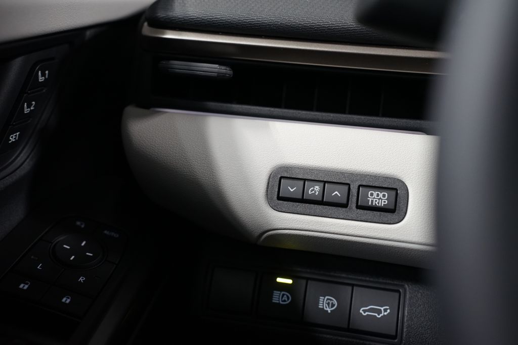 Thumbnail: 2026 Toyota bZ - 26