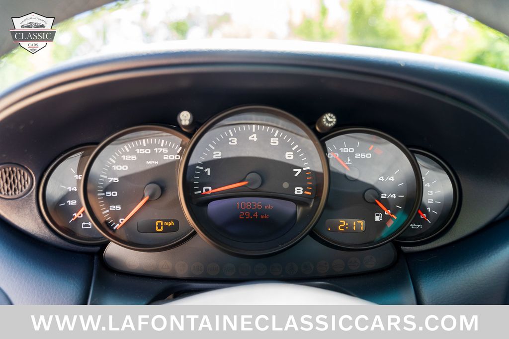 2002 Porsche 911 Carrera 5