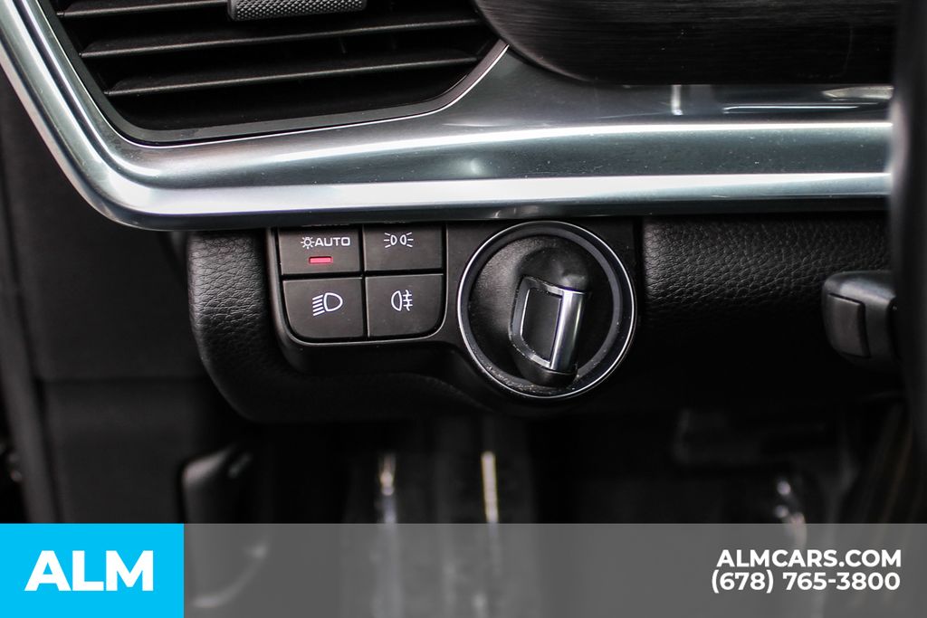 Used 2023 Black Porsche 4 Platinum Edition image 30