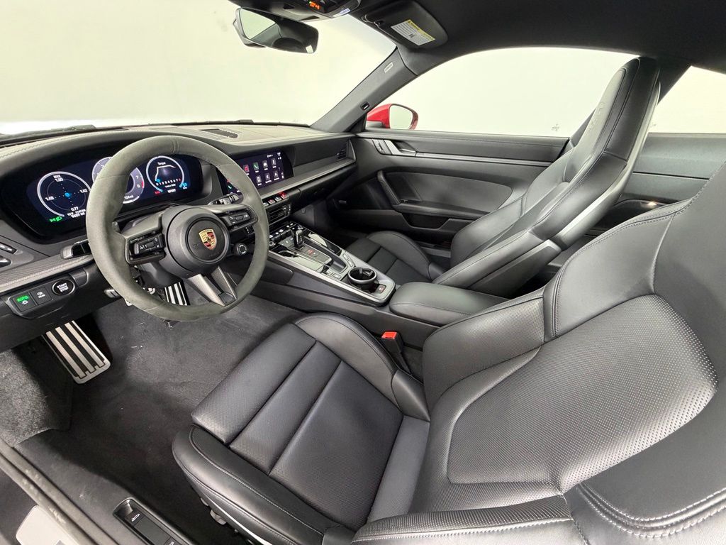 Thumbnail: 2025 Porsche 911 - 4
