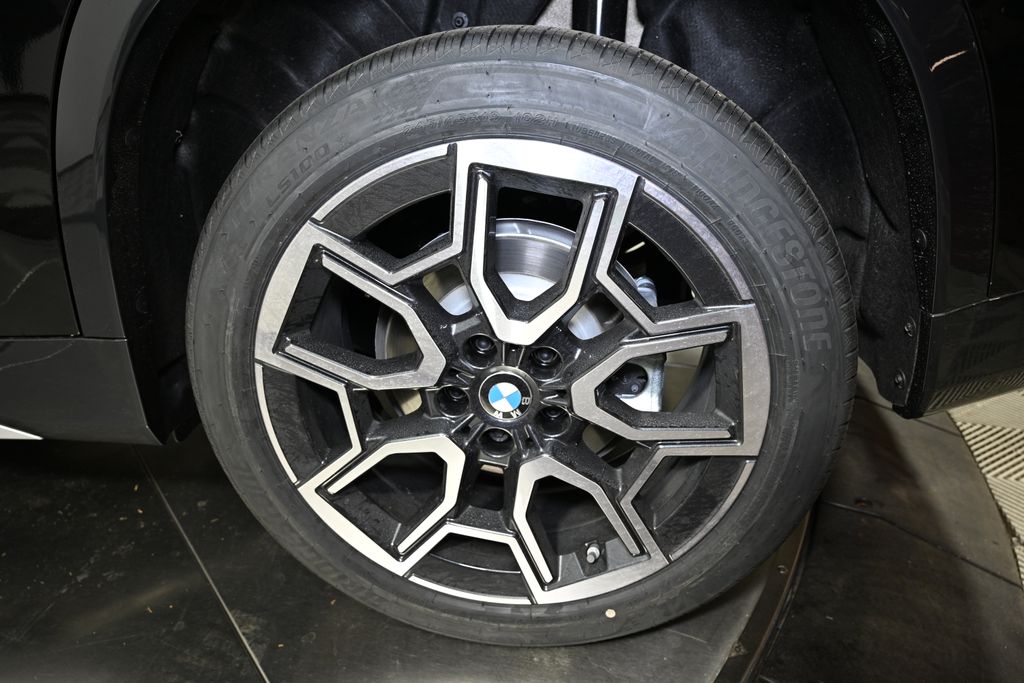 Thumbnail: 2026 BMW X1 - 12