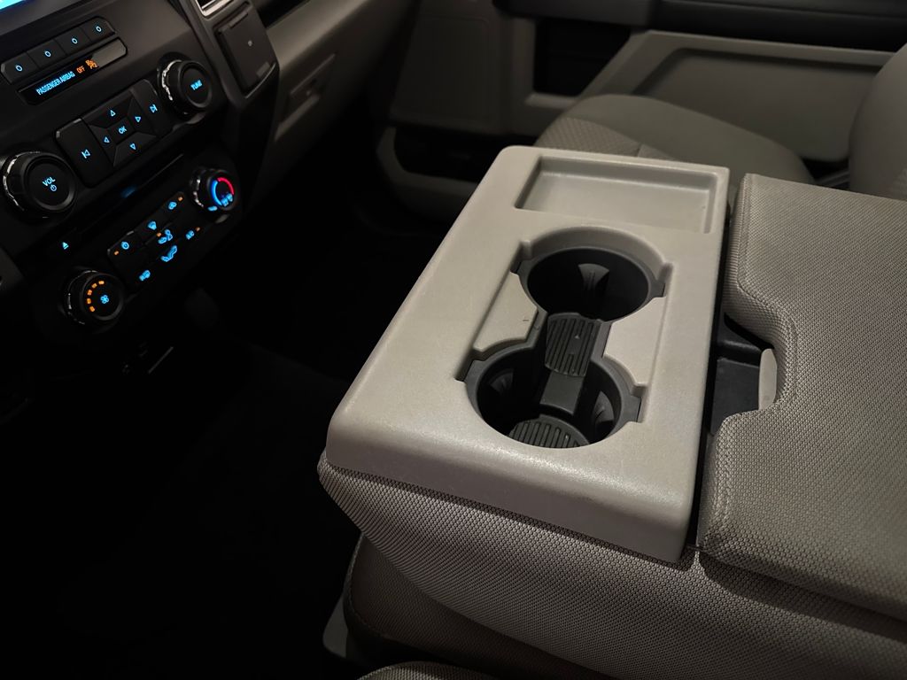 Used 2015 Blue Ford XLT image 30