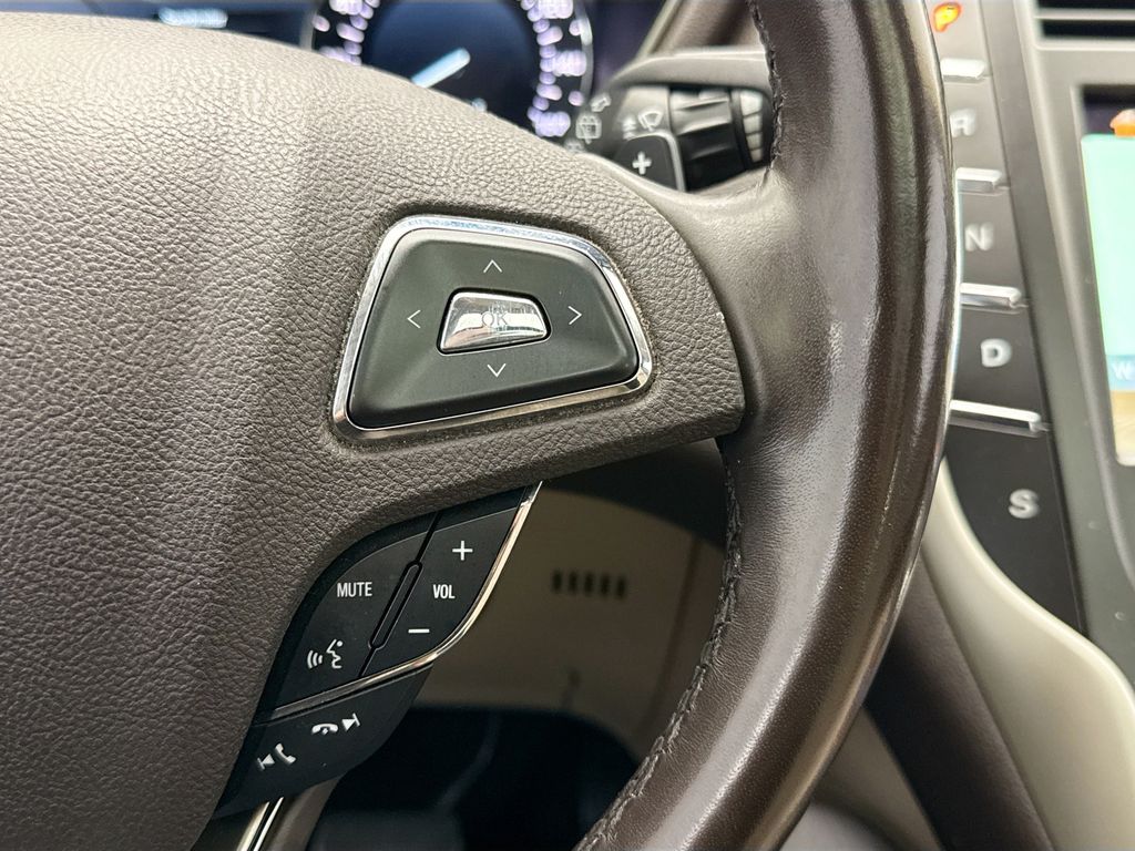 Thumbnail: 2017 Lincoln MKC - 12