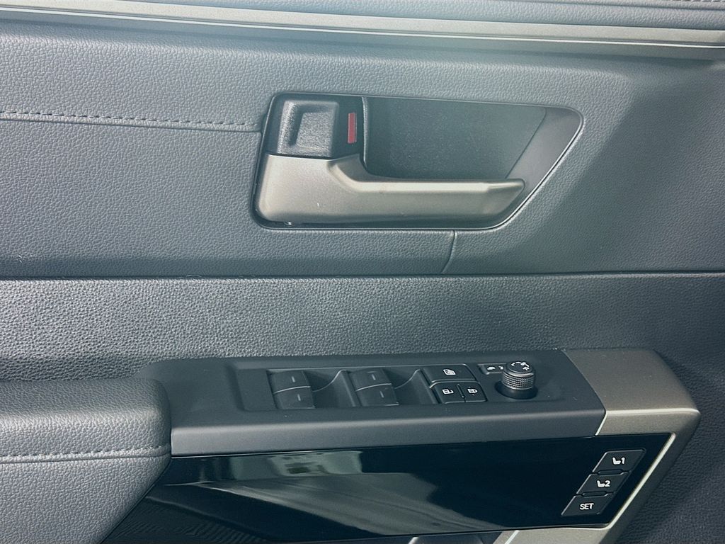 Thumbnail: 2025 Toyota Tundra - 18