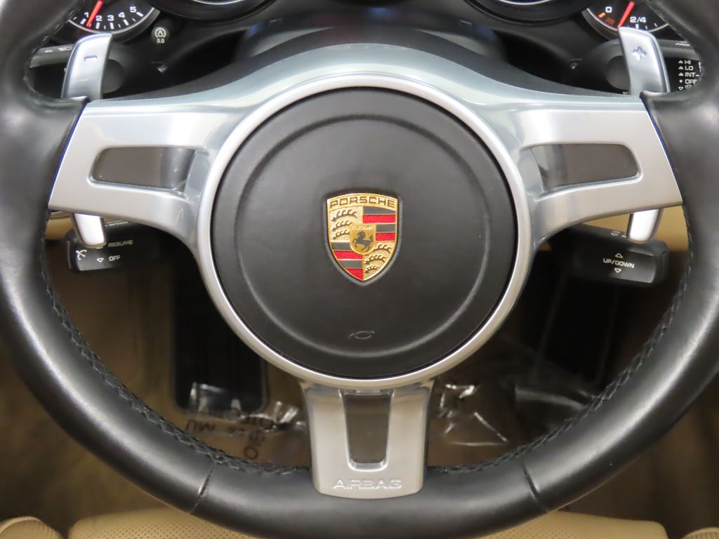 Thumbnail: 2016 Porsche 911 - 26