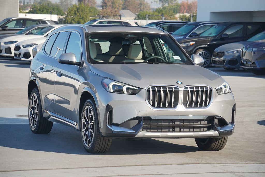 2025 BMW X1 xDrive28i 3