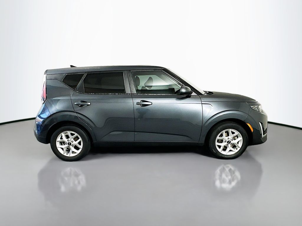 Thumbnail: 2023 Kia Soul - 4