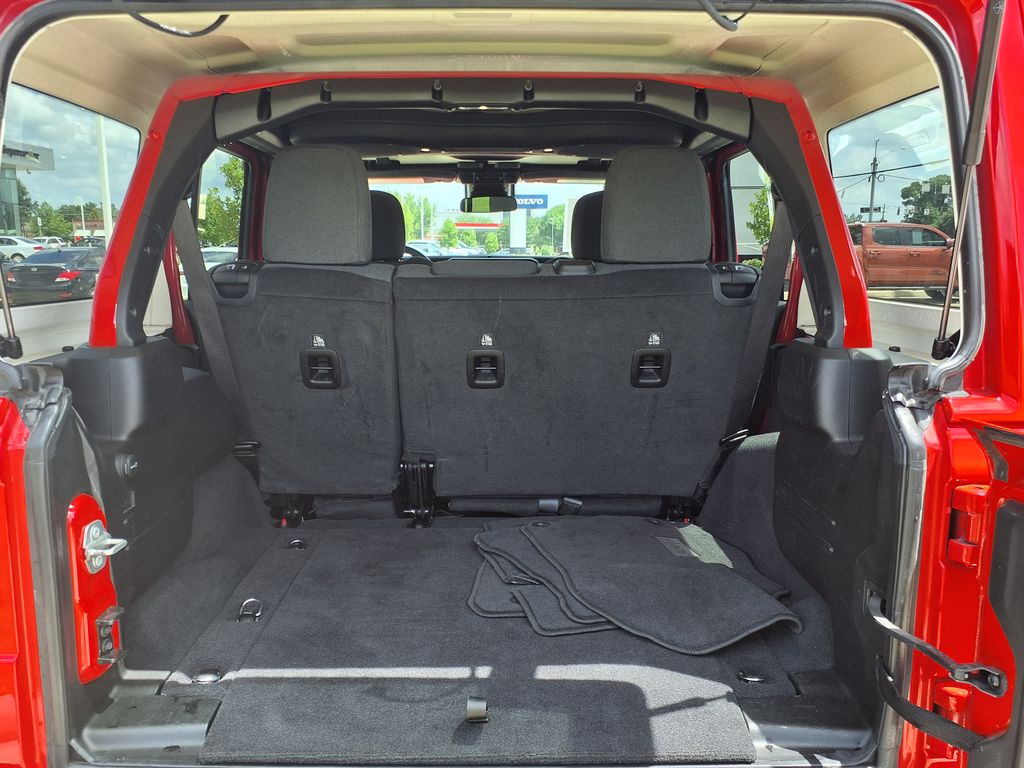 Used 2025 Red Jeep Sahara image 9