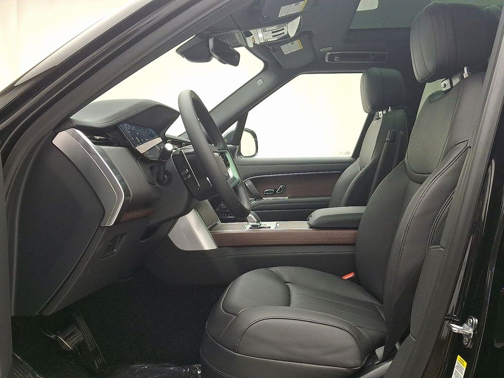 Thumbnail: 2026 Land Rover Range Rover - 10