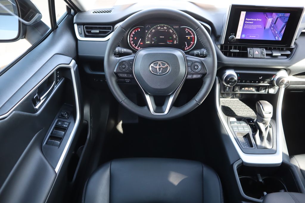 Thumbnail: 2024 Toyota RAV4 - 10