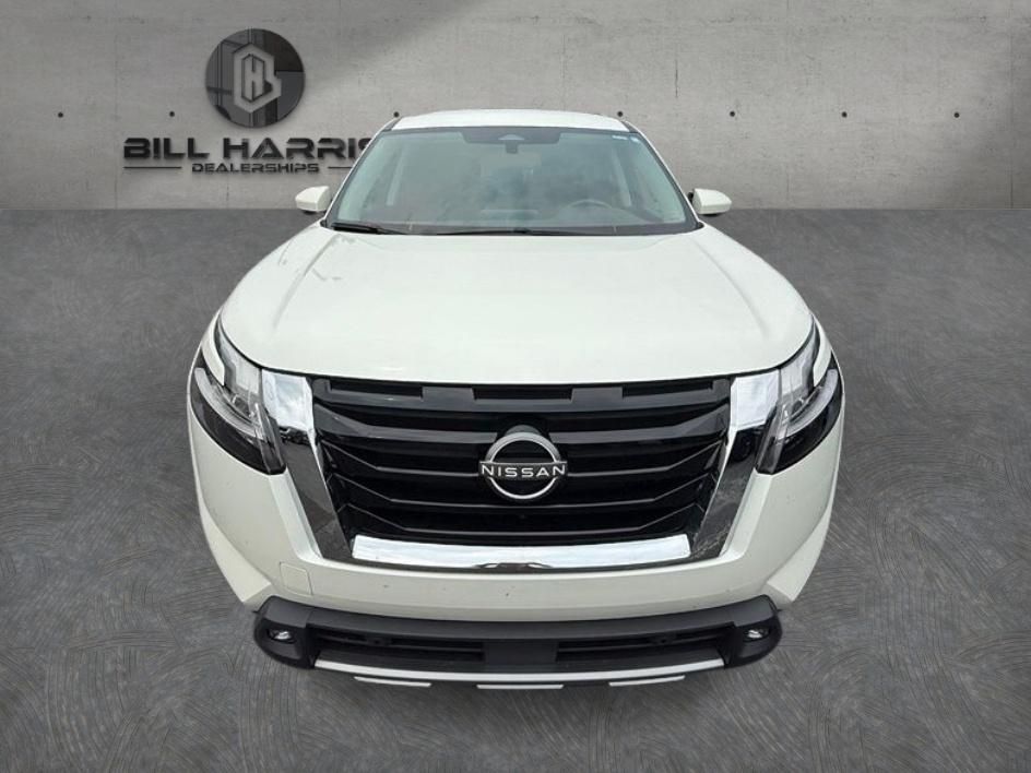 Pearl White Tricoat 2022 Nissan Pathfinder SUV / Crossover All-Wheel Drive 9-Speed Automatic